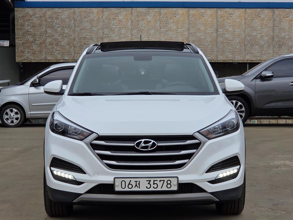 HYUNDAI Tucson 2018 Blanco - Importación desde Corea - HF Imports Iquique - Foto 1