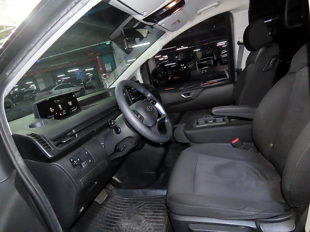 HYUNDAI Staria - Vista 6