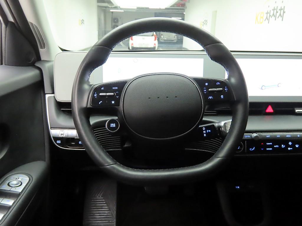 HYUNDAI Ioniq 5 - Vista 8