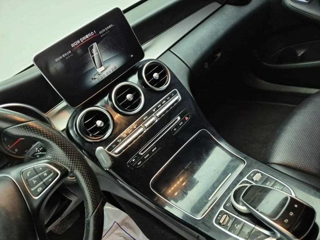 Mercedes Benz C Class - Vista 10