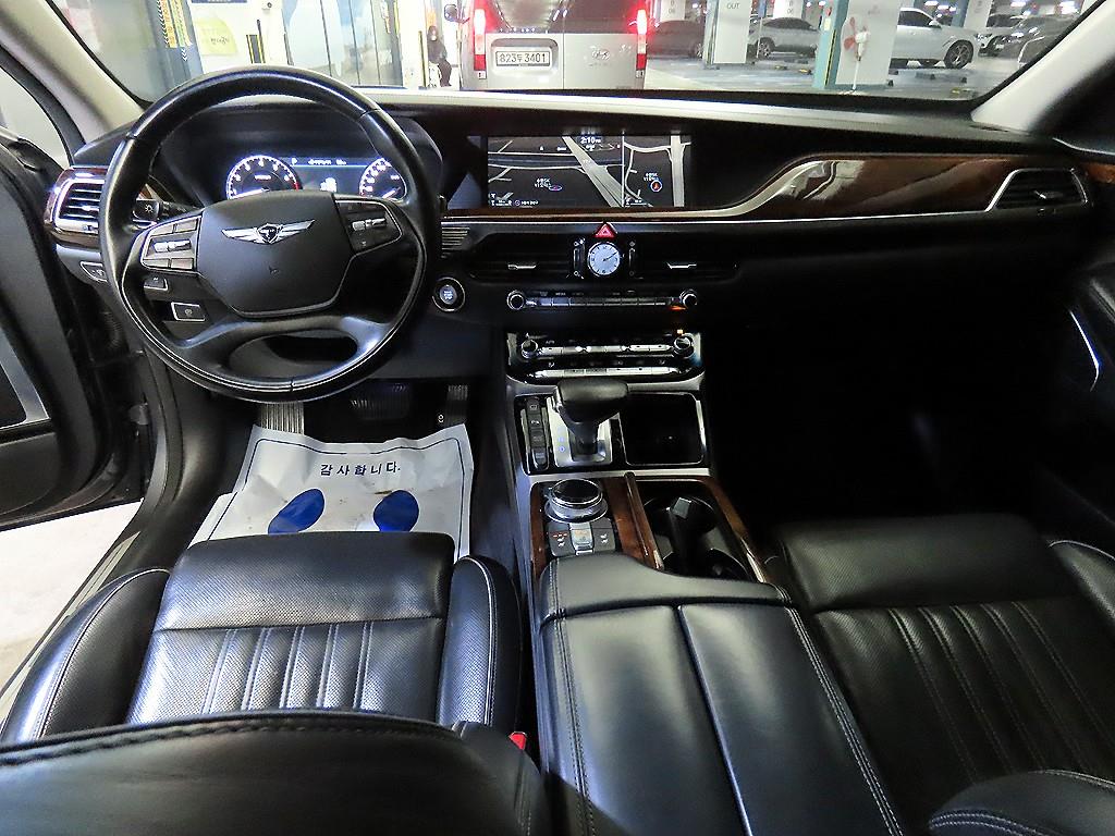 Genesis EQ900 - Vista 10