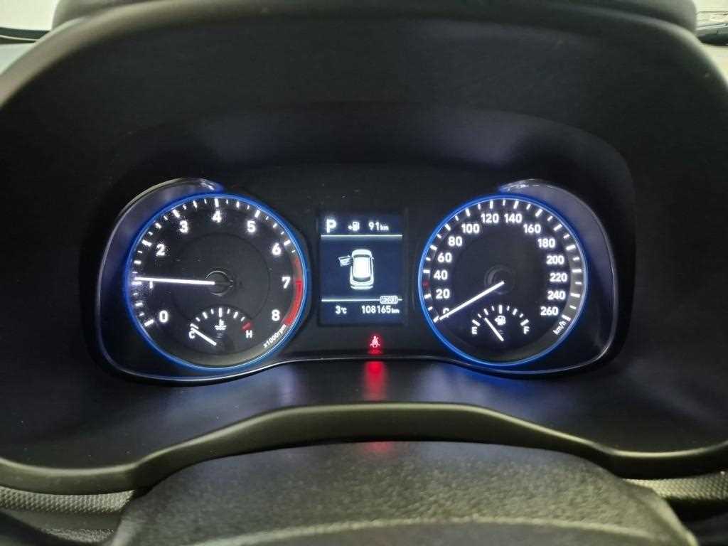 HYUNDAI Kona - Vista 6