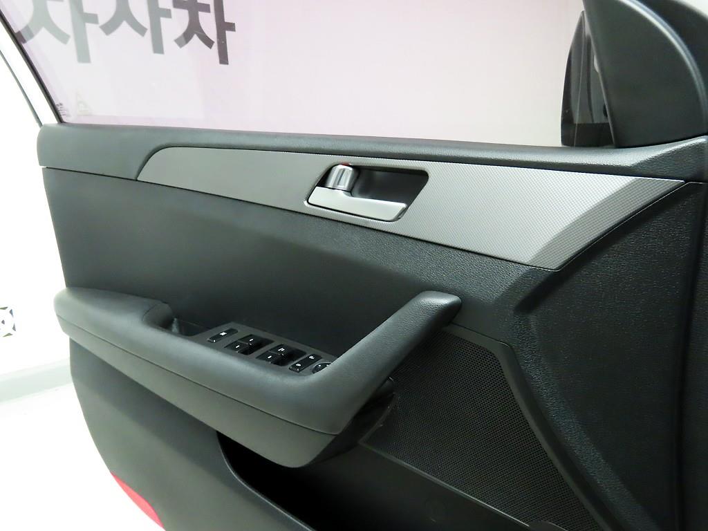 HYUNDAI Sonata - Vista 11