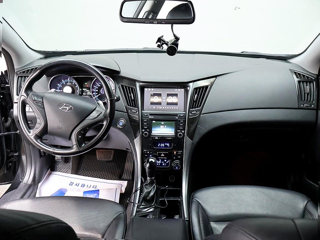 HYUNDAI Sonata - Vista 9