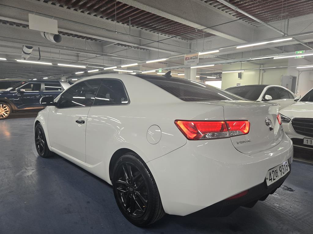 KIA Forte - Vista 6