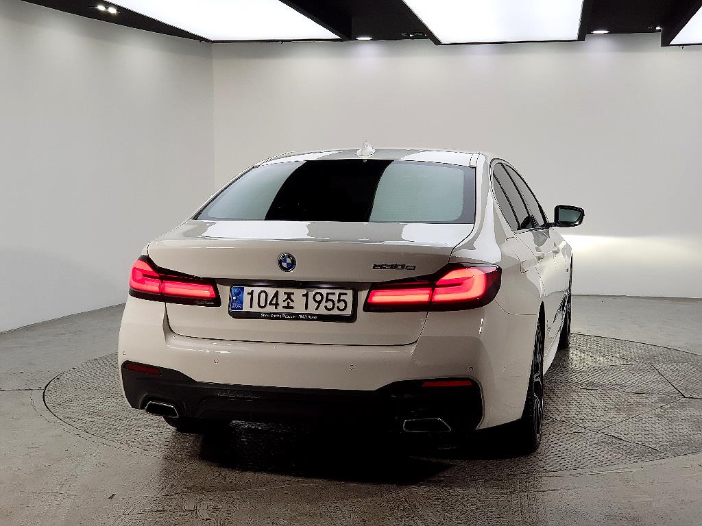 BMW 5 Series - Vista 3