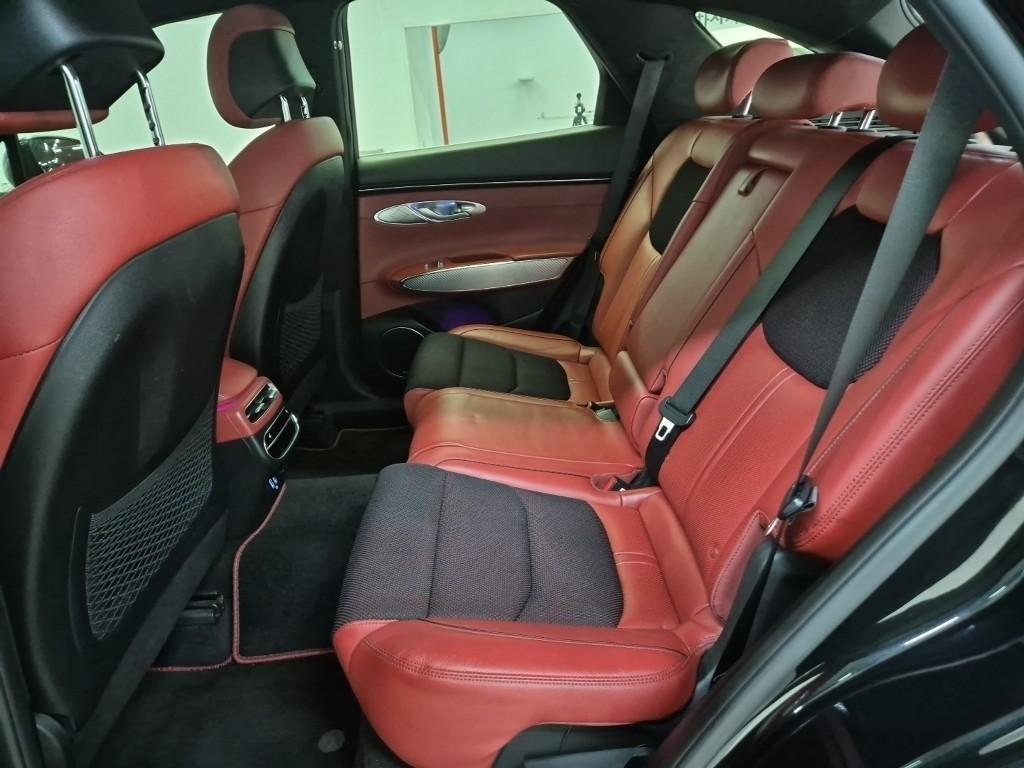 Genesis GV70 - Vista 12