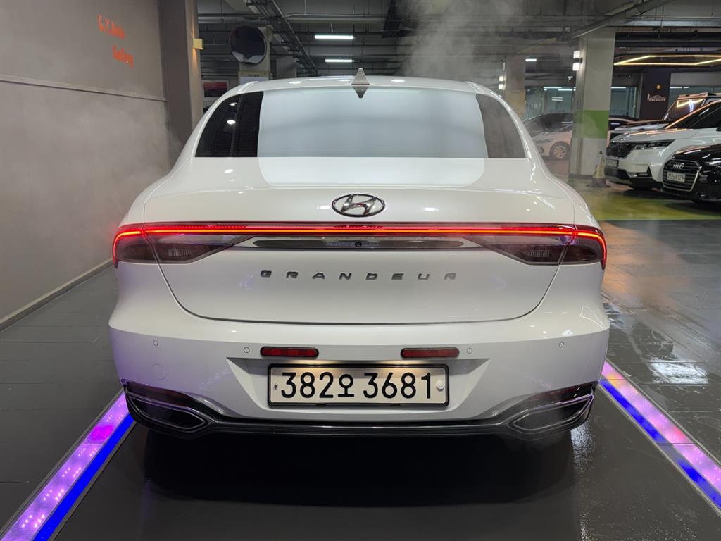 HYUNDAI Grandeur - Vista 4