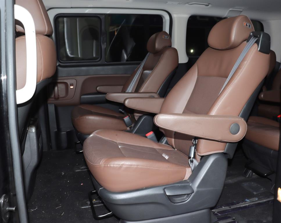 HYUNDAI Starex 2019 Negro - Importación desde Corea - HF Imports Iquique - Foto 10
