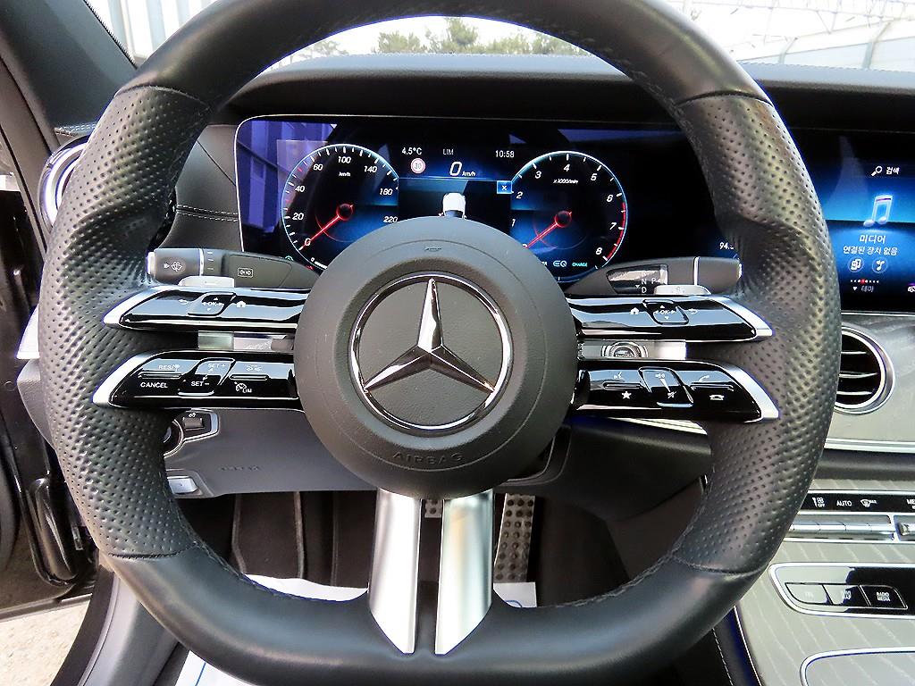 Mercedes Benz E class - Vista 8