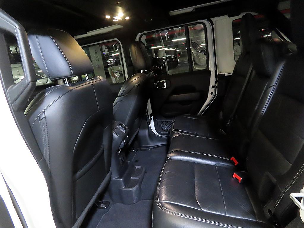 Jeep Wrangler - Vista 7