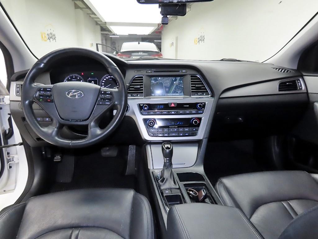 HYUNDAI Sonata - Vista 7