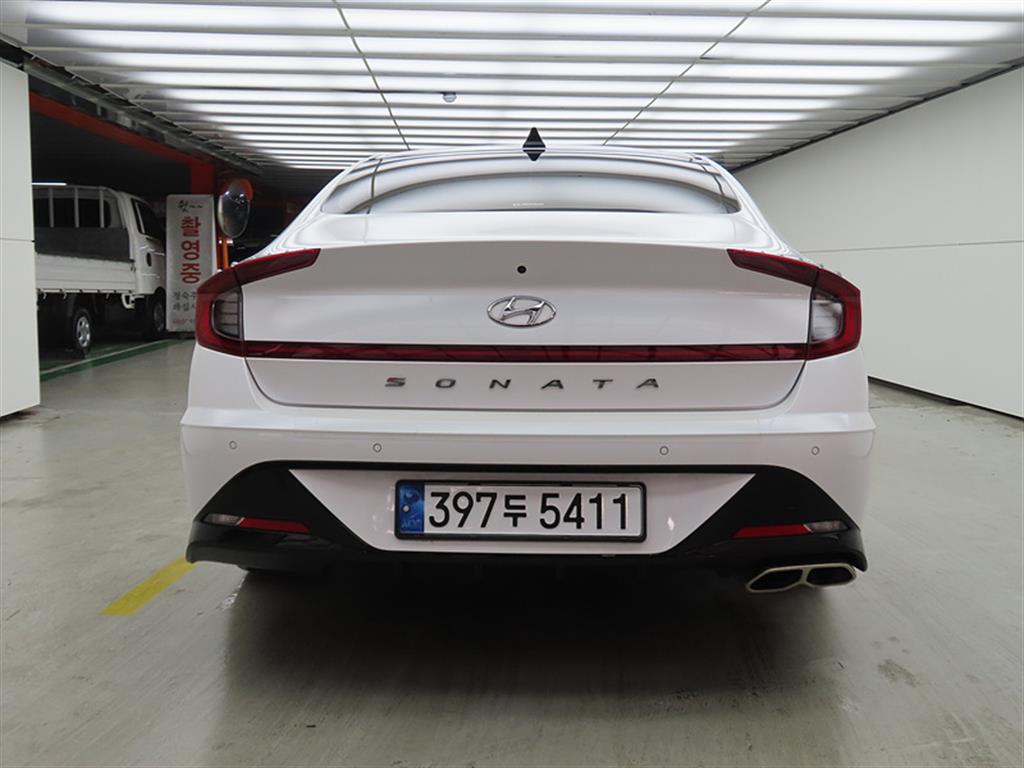 HYUNDAI Sonata - Vista 3