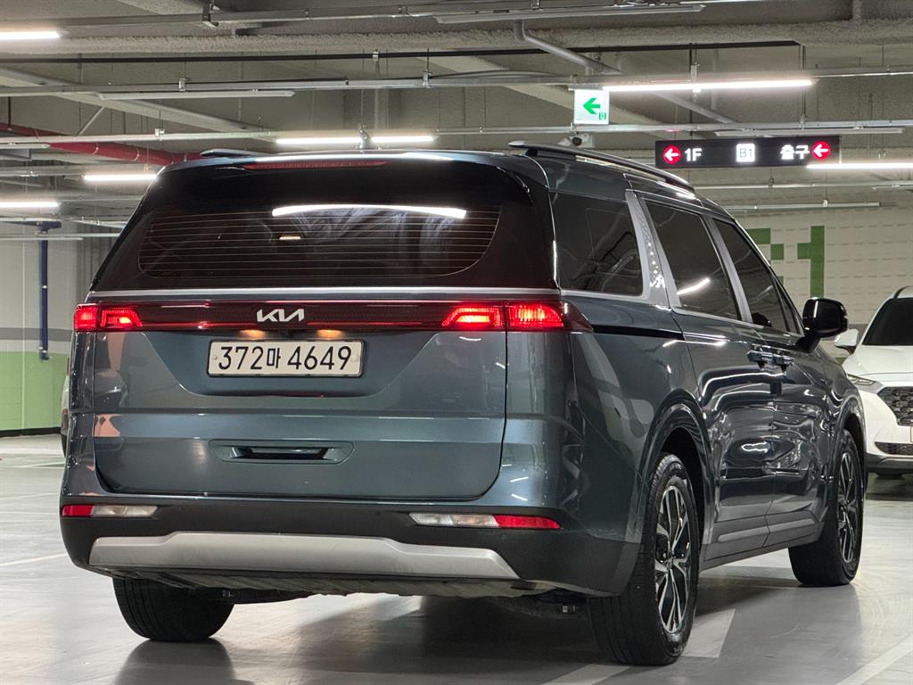 KIA Carnival - Vista 5