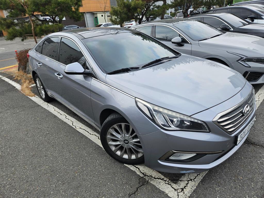 HYUNDAI Sonata - Vista 2