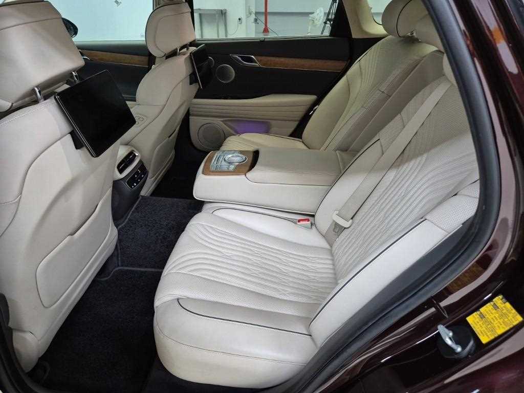 Genesis G80 - Vista 12