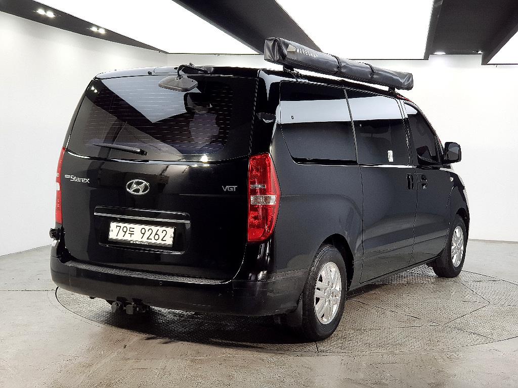 HYUNDAI Starex - Vista 4