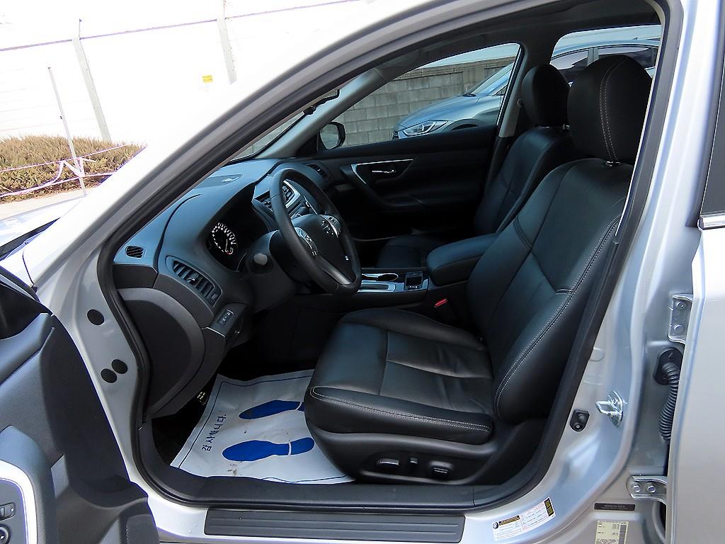 Nissan Altima - Vista 5