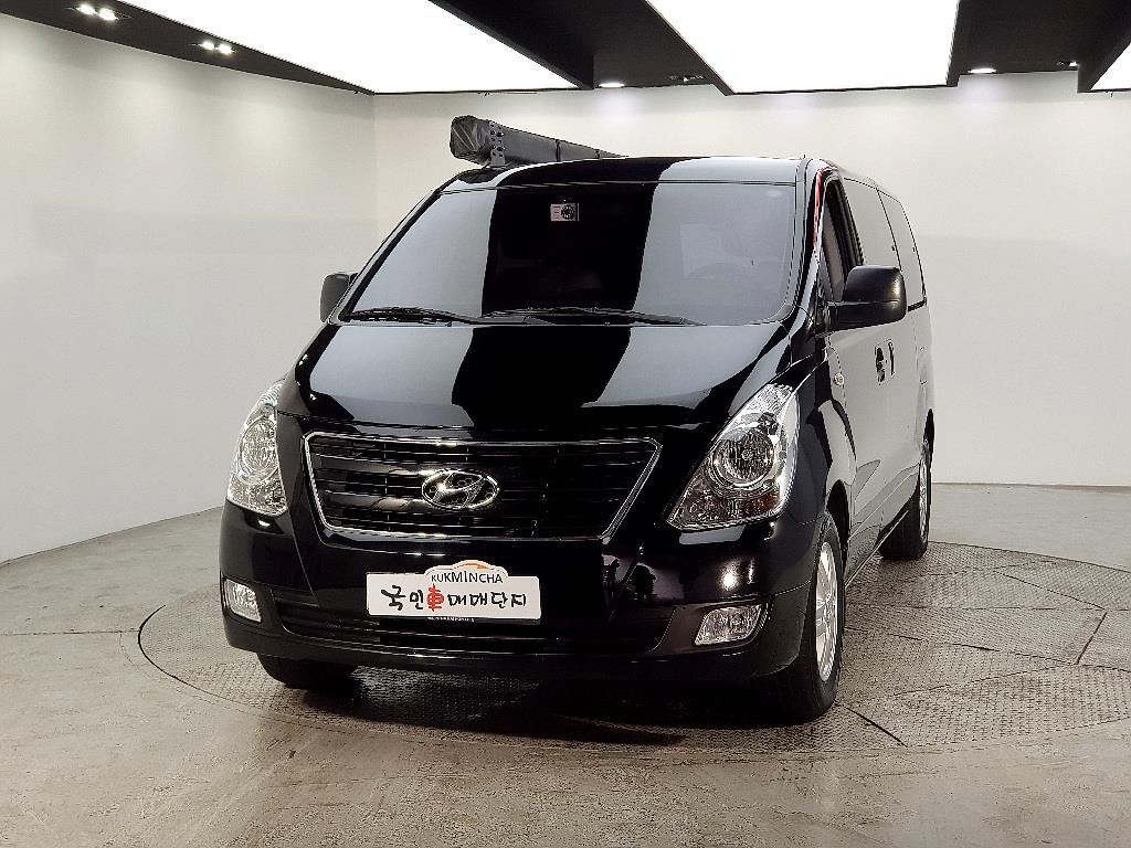 HYUNDAI Starex - Vista 2