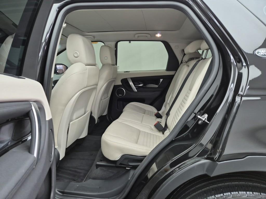 Land Rover Discovery Sports - Vista 12