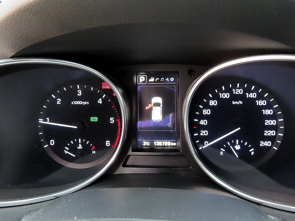 HYUNDAI Maxcruz - Vista 9