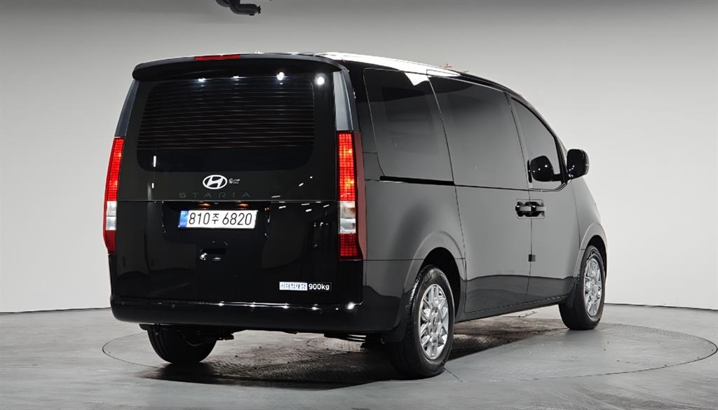HYUNDAI Staria - Vista 2