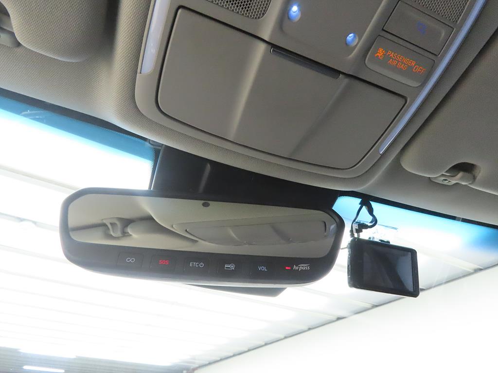 Genesis G70 - Vista 12