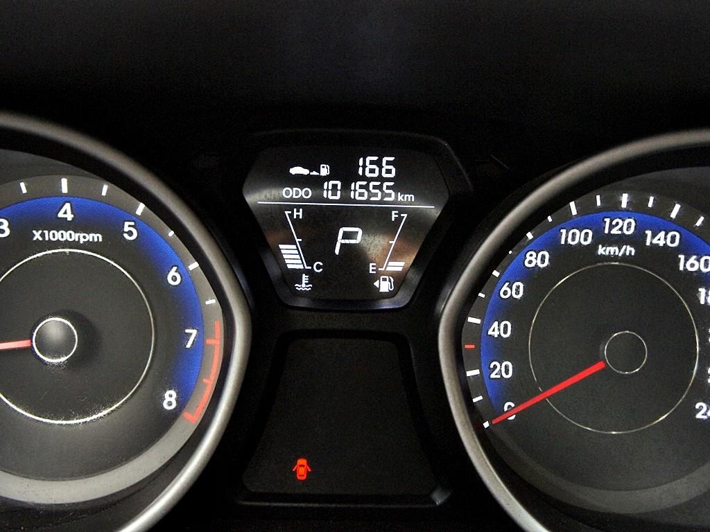 HYUNDAI Avante 2012 Blanco - Importación desde Corea - HF Imports Iquique - Foto 9