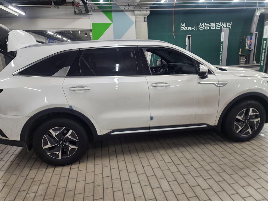 KIA Sorento - Vista 8
