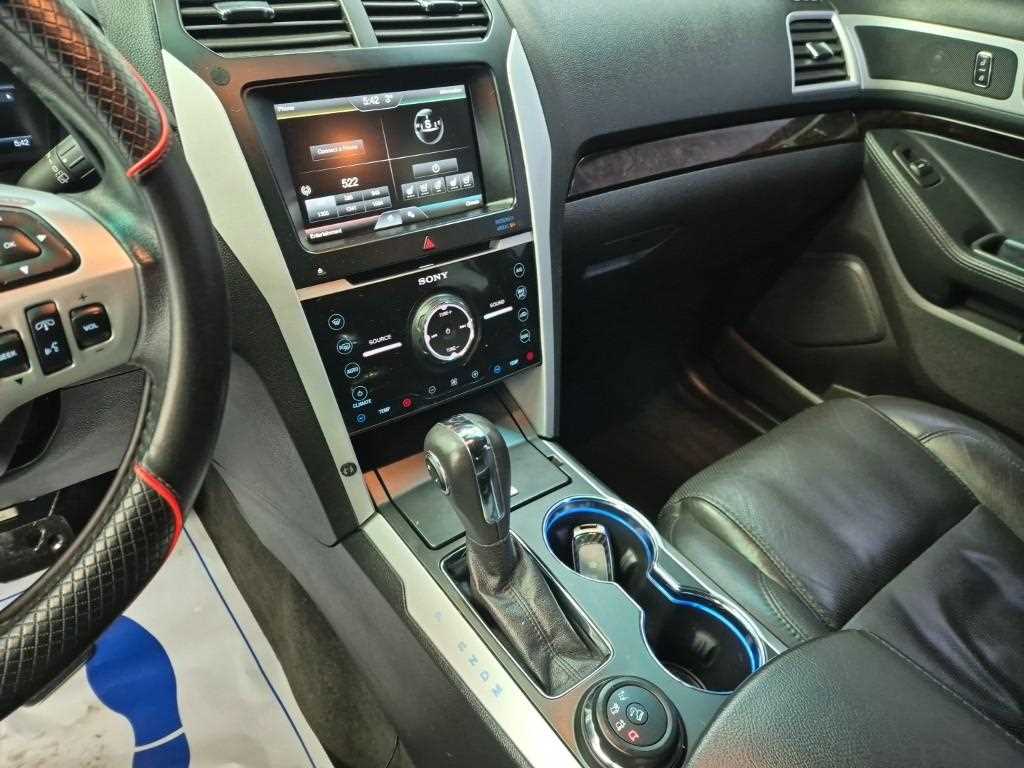 Ford Explorer - Vista 10