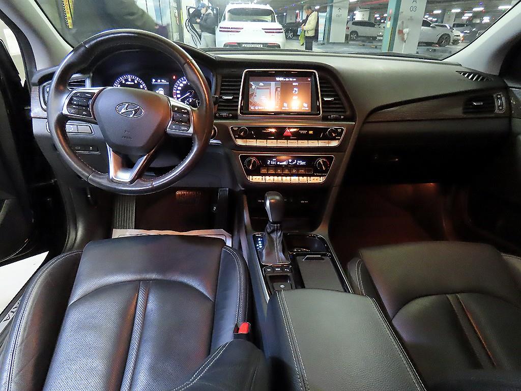 HYUNDAI Sonata - Vista 10