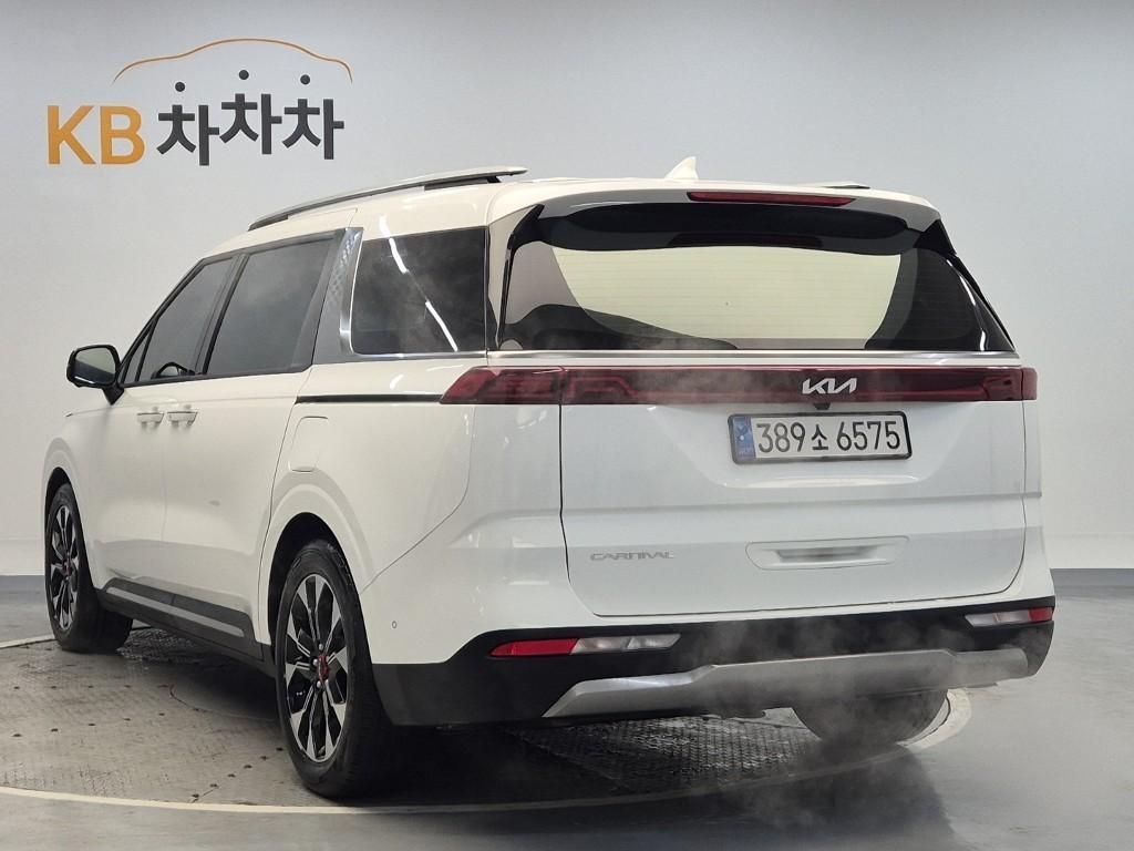 KIA Carnival - Vista 2