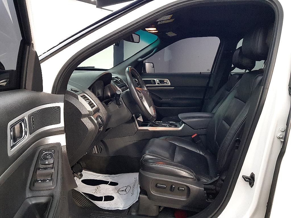 Ford Explorer - Vista 8