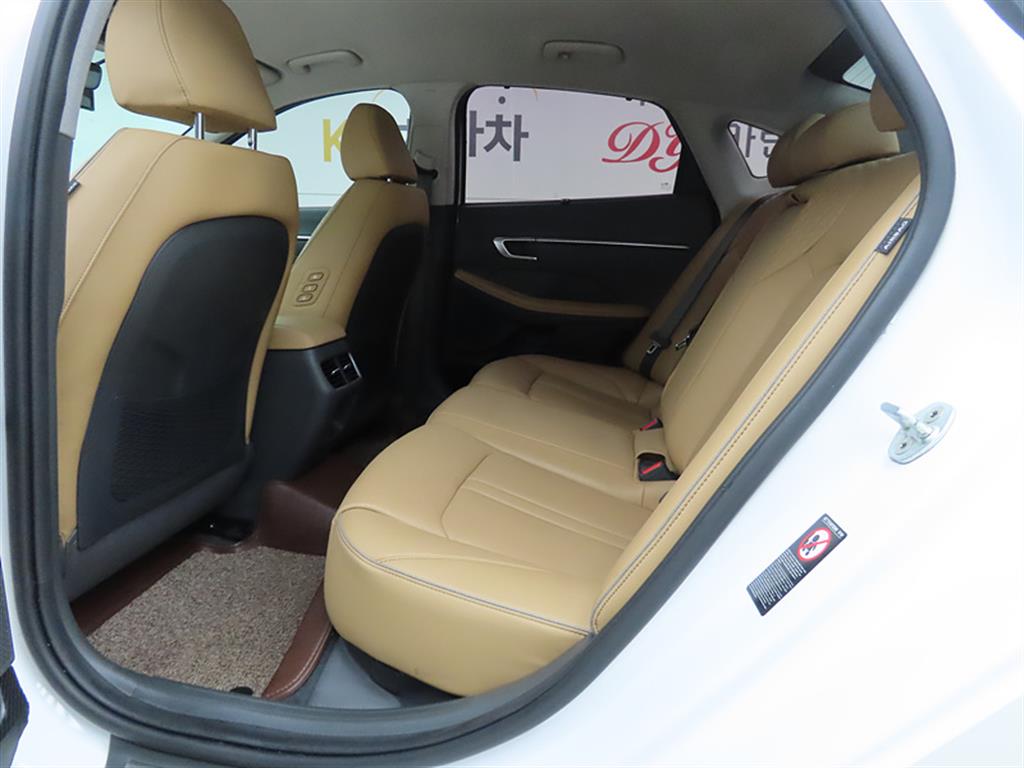 HYUNDAI Sonata - Vista 6