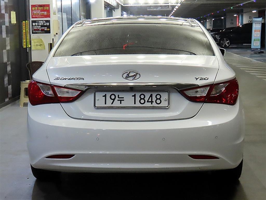 HYUNDAI Sonata - Vista 5