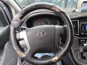 HYUNDAI Starex - Vista 10