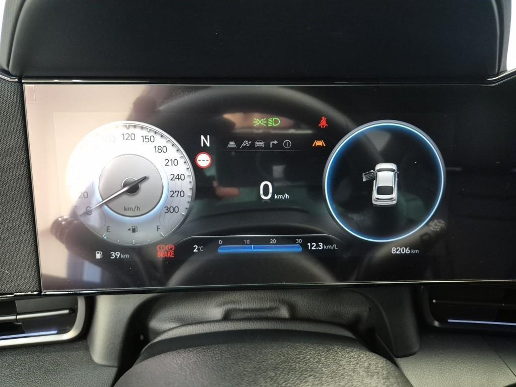 HYUNDAI Avante - Vista 6