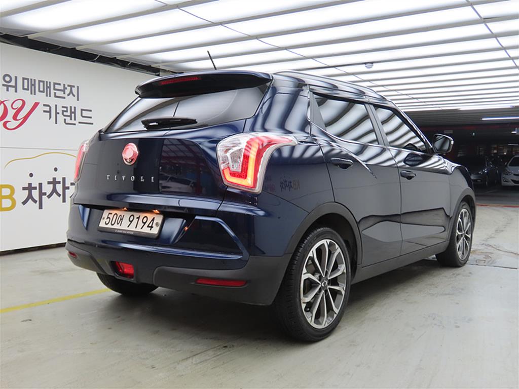 Ssangyong Tivoli - Vista 4