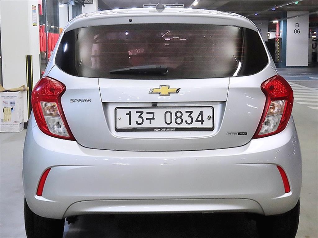 Chevrolet Spark - Vista 5
