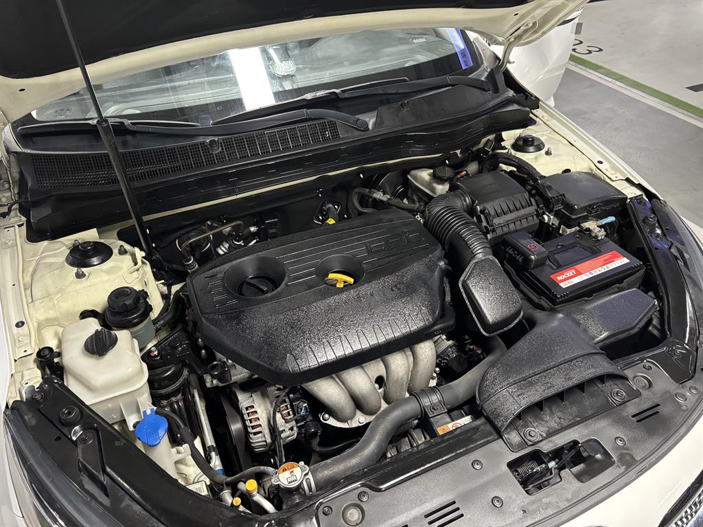 KIA K5 2015 Blanco - Importación desde Corea - HF Imports Iquique - Foto 18