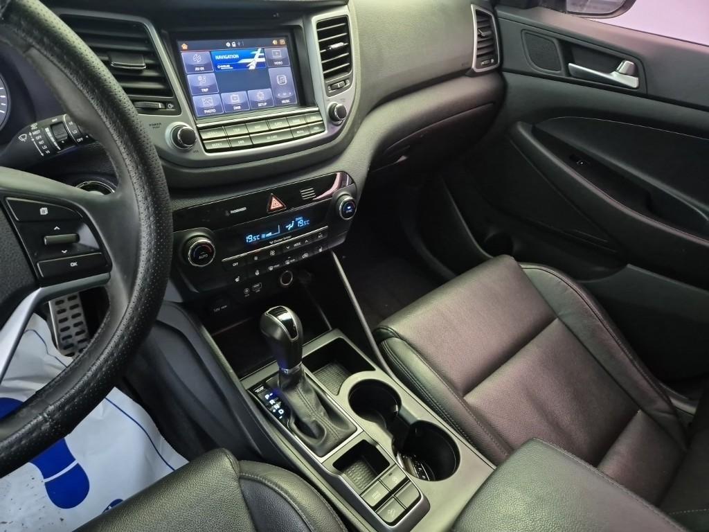 HYUNDAI Tucson - Vista 10