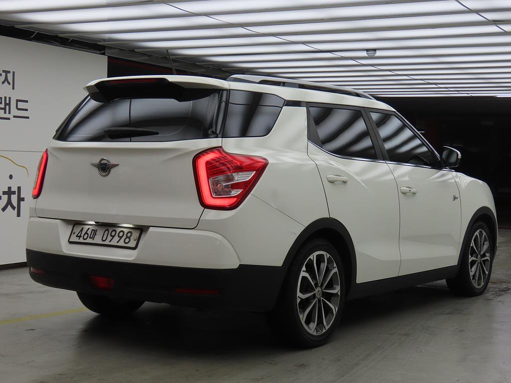 Ssangyong Tivoli - Vista 4
