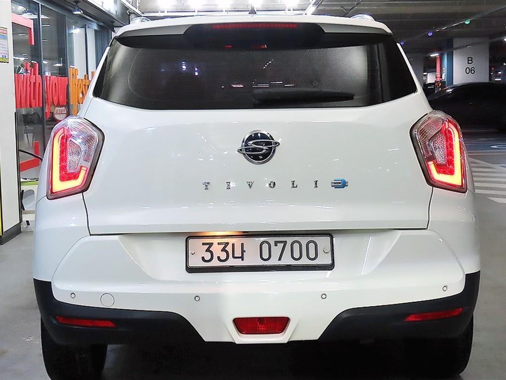 Ssangyong Tivoli - Vista 5
