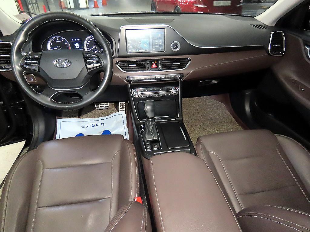 HYUNDAI Grandeur - Vista 10