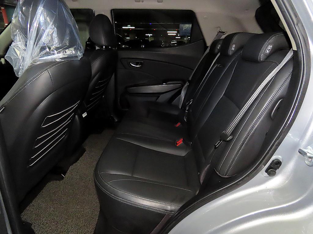 Ssangyong Tivoli - Vista 7