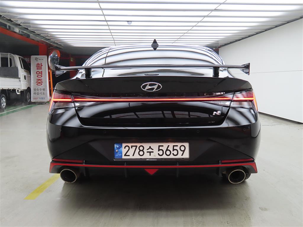 HYUNDAI Avante - Vista 3