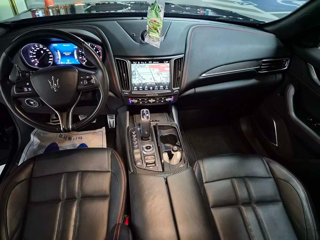 Maserati Levante - Vista 10