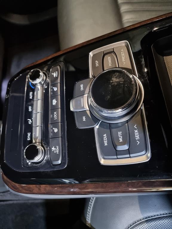 Genesis EQ900 - Vista 5