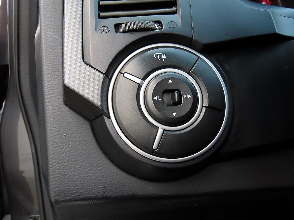 Ssangyong Korando - Vista 12