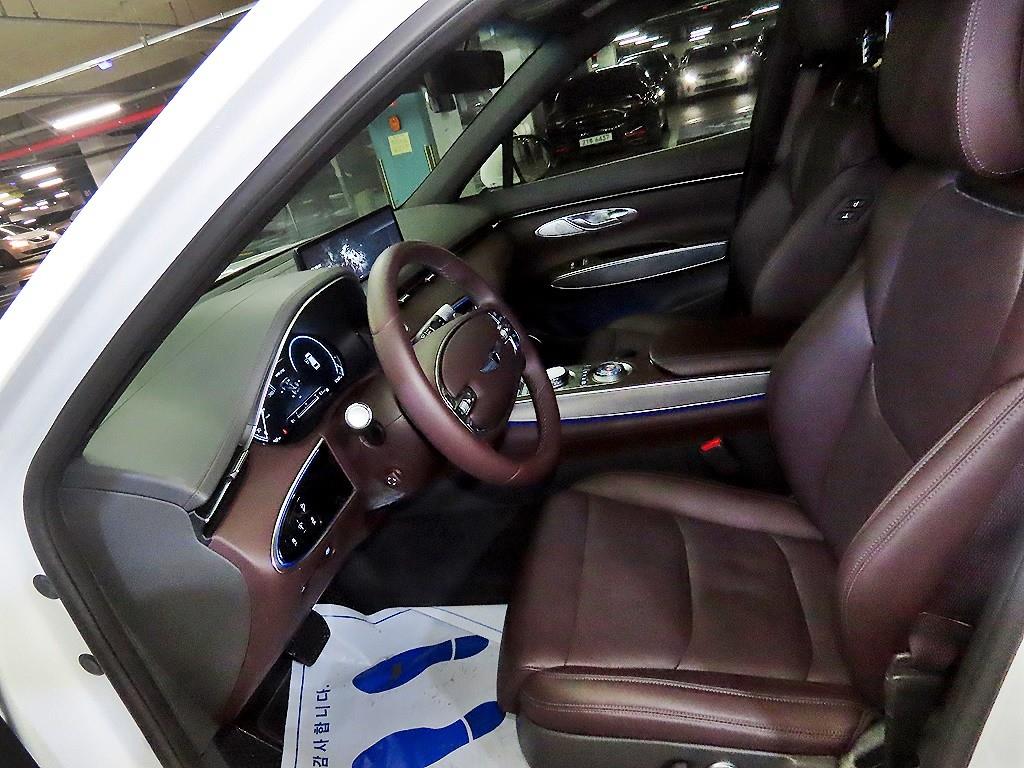 Genesis GV70 - Vista 9